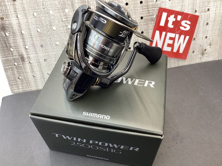 新商品】🌈さらに進化しての登場❗『24ツインパワー』ついに登場(≧◇≦)💕 | 釣具のポイント シマノ 24ツインパワー 4000XG  046871 SHIMANO スピニングリール リール 釣り 釣具 フィッシング TA1110◇